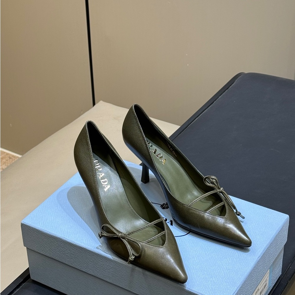 Prada Heels - Picture 4 of 6